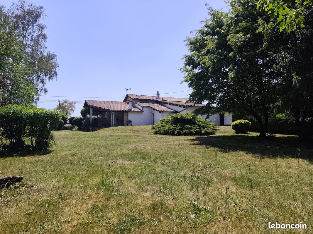 Maison 5 pièces 136 m² · à Chasseneuil-sur-Bonnieure · 136 m² · 218 500 €