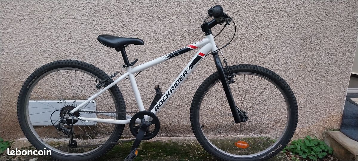 Vend vélo vtt marque décathlon, ST 100 sport trail