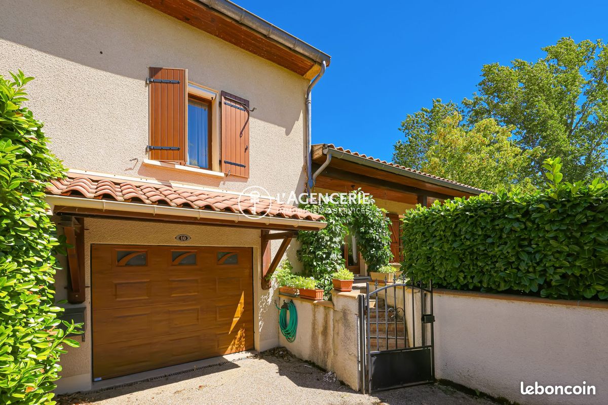 Maison 3 pièces 95 m² · à Castelnau-de-Lévis · 95 m² · 215 000 €