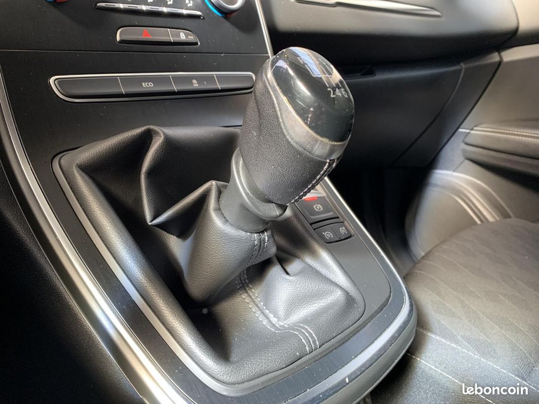 RENAULT SCENIC 1.7 BLUE DCi 120 CH LIMITED 7 PL - GARANTIE 6 MOIS (image 19)