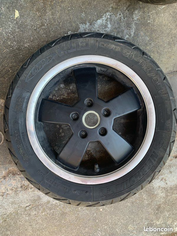 Jantes Roues avant et arrière vespa GTS 125 (image 1)