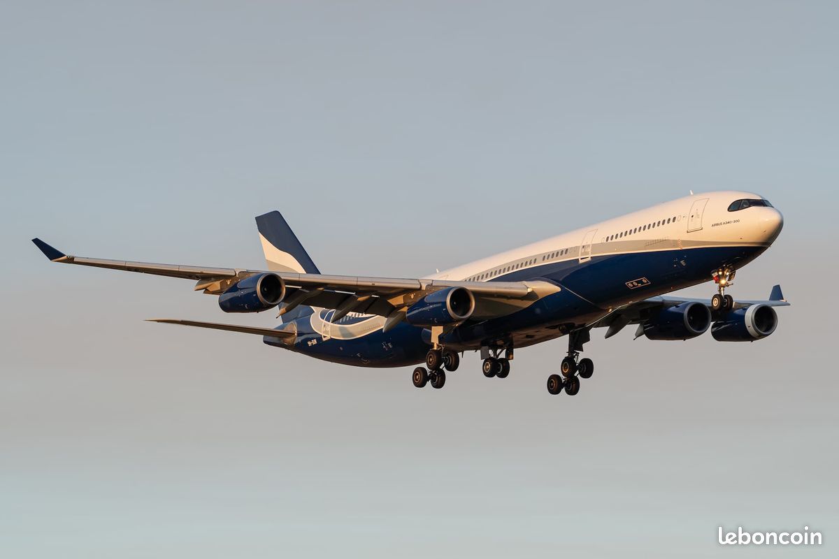 Panneau Airbus A340 (image 10)