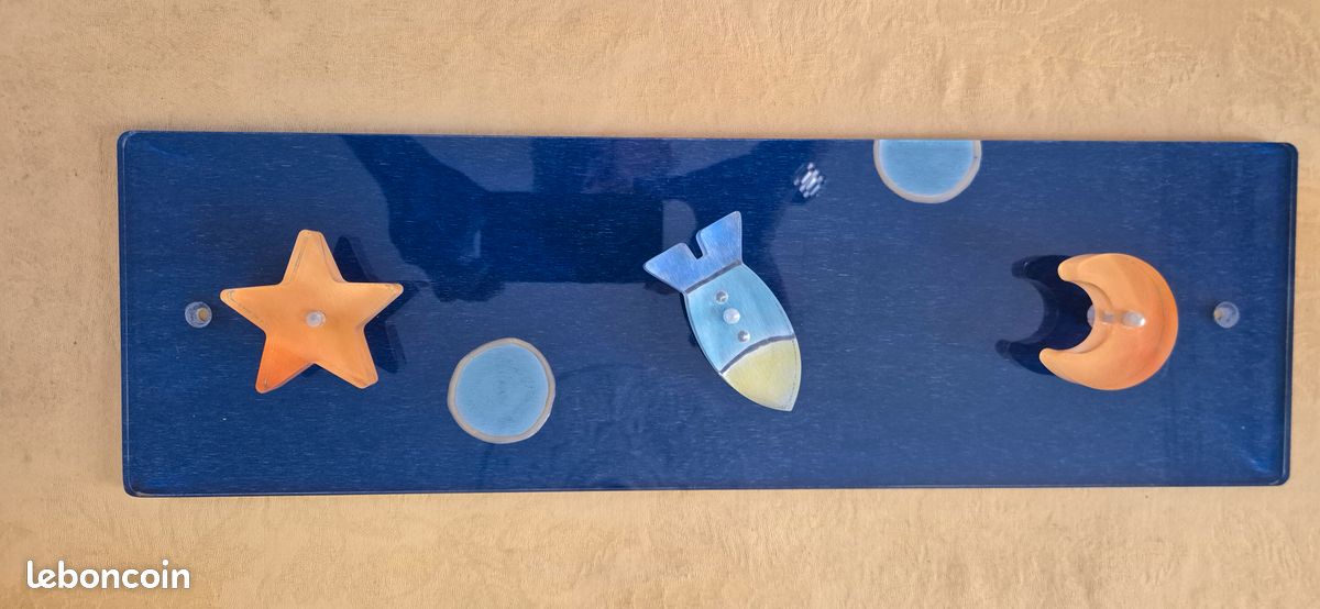 Lampe, patère, applique murale (image 1)
