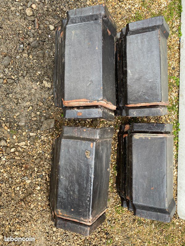 Tuiles faîtières (image 1)