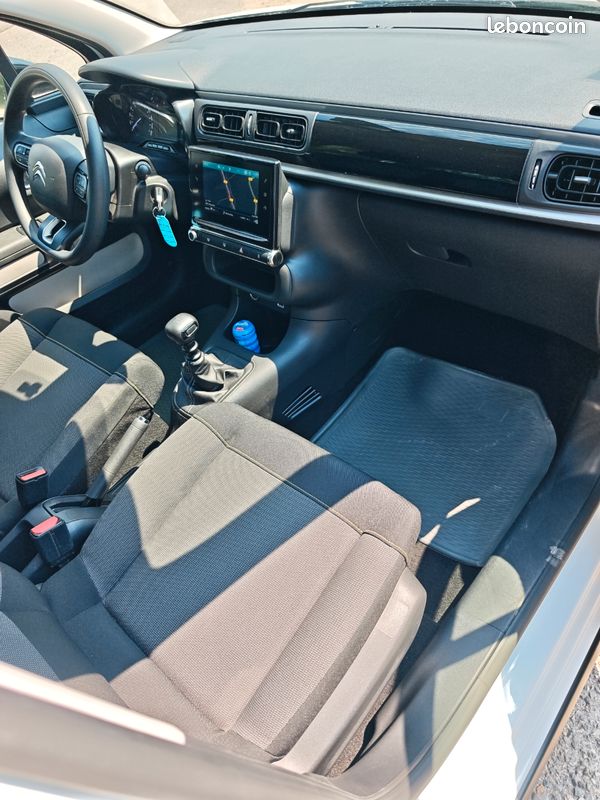 CITROËN C3 1.2i THP 110CV / GPS / DISTRIB NEUVE / CT OK / GARANTIE (image 8)