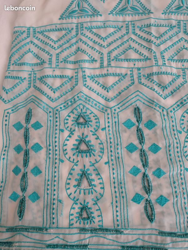 Haut été broderie et perles couleur turquoise taille M marque René Derhy (image 1)