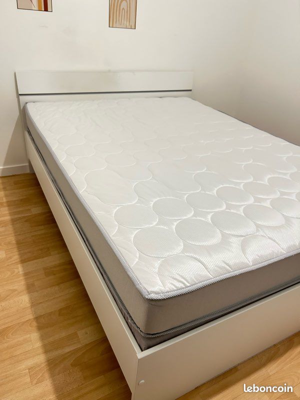 Matelas 2 places – prix négociable (image 1)