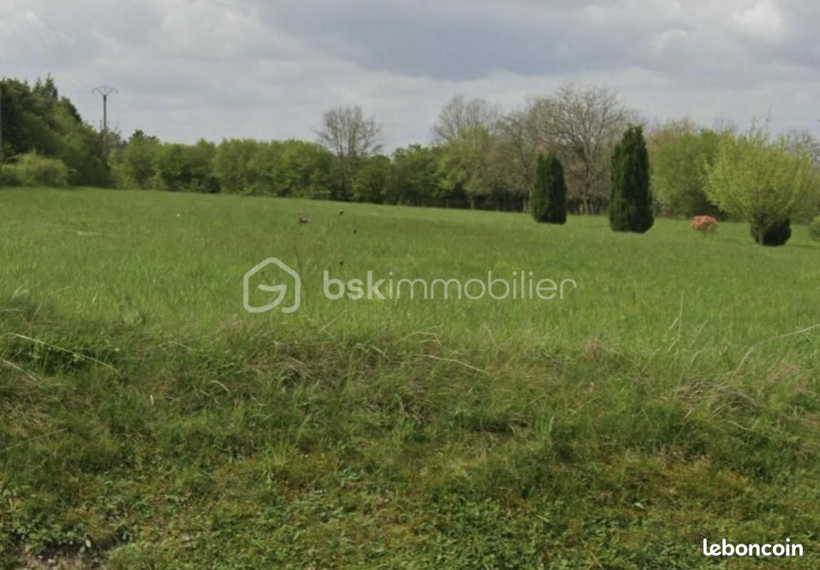 Terrain 1 454 m² Juniville · 40 000 €