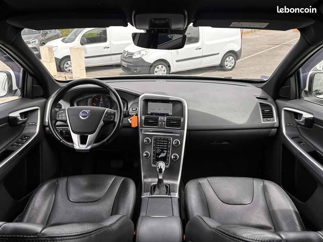 Volvo XC60 "À PROFESSIONNEL" D4 181CH SUMMUM GEARTRONIC (image 9)