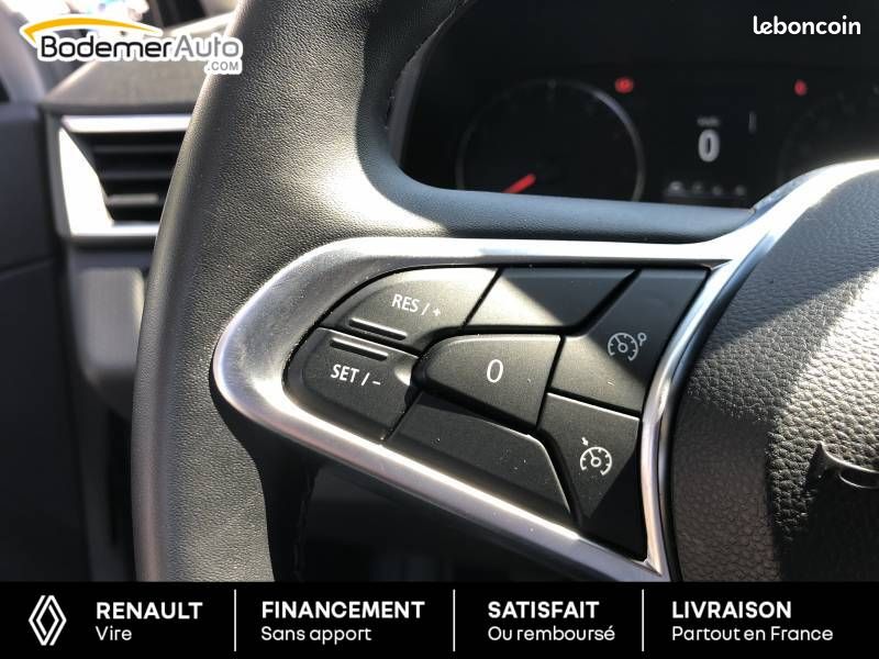 Renault Clio TCe 90 Equilibre (image 12)