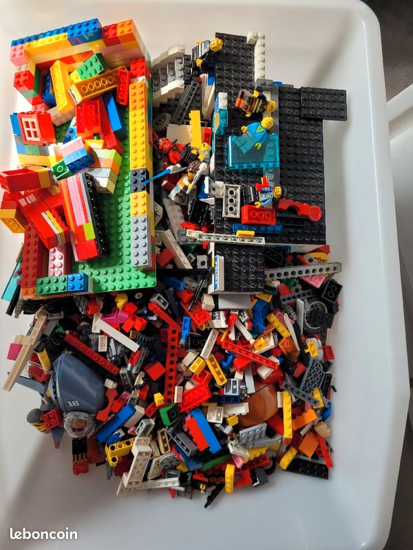 Lot lego 200 (image 1)