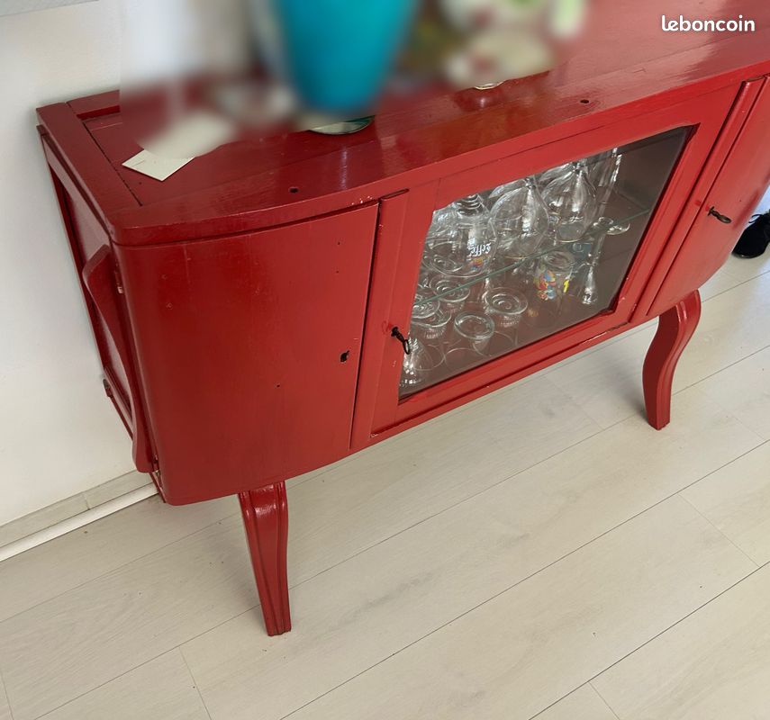 Petit meuble rouge vitrée (image 3)
