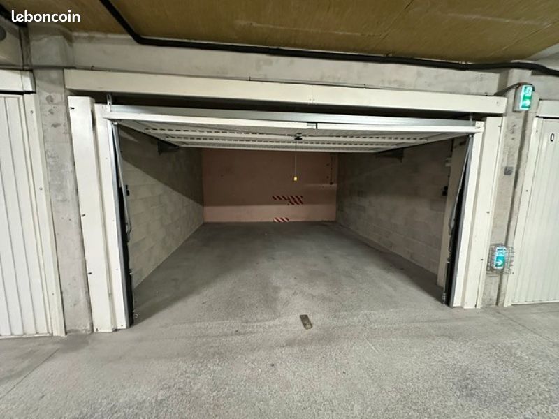 Parking/box AIX EN PROVENCE · à Aix-en-Provence · 220 €
