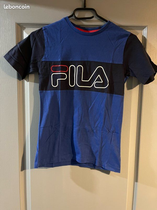 T shirt Fila - 9-10 ans (image 1)