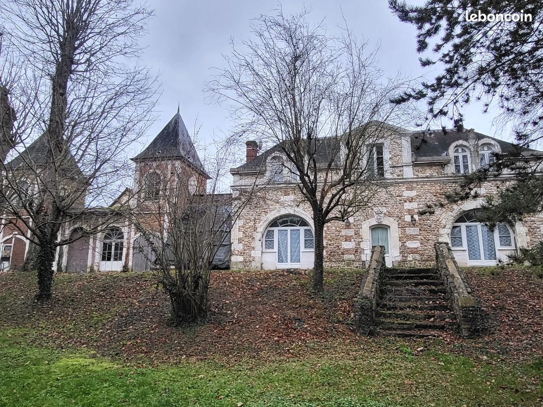 Maison 5 pièces 163 m² · à Saint-Pierre-lès-Elbeuf · 163 m² · 169 000 €