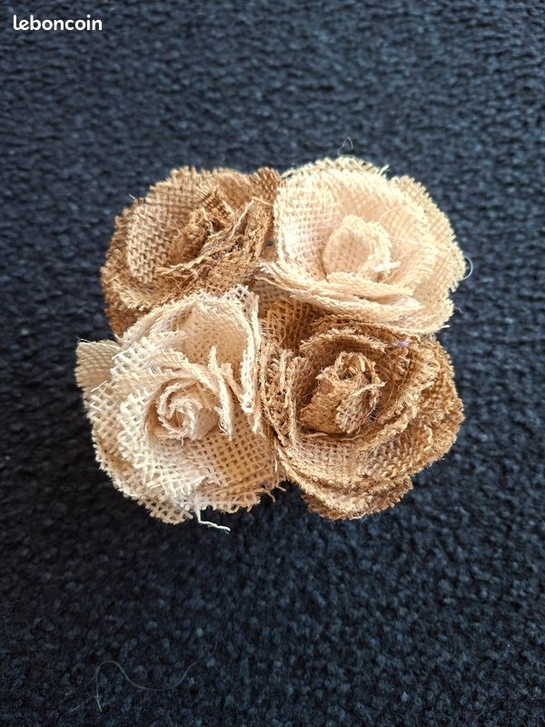 Fleurs en toile de jute (image 3)
