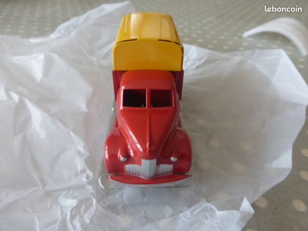 Voiture Miniature Dinky Toys Studebaker Tapissière - Échelle 1/43 - Métal - Occasion