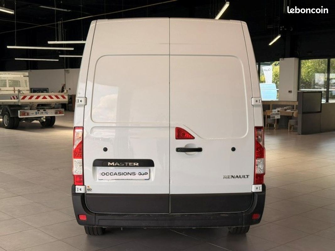 Renault Master Fg F3300 L1H2 2.3 Blue dCi 135ch Confort Euro6E 17900HT (image 6)