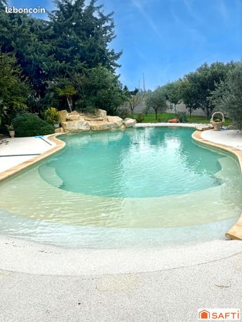 Villa 7 pièces 227 m²
