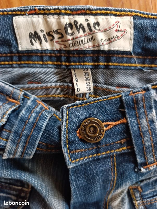 Pantacourt (short Long) En Jean - Taille 38 - Bleu - Neuf Sans étiquettes - Coupe Regular