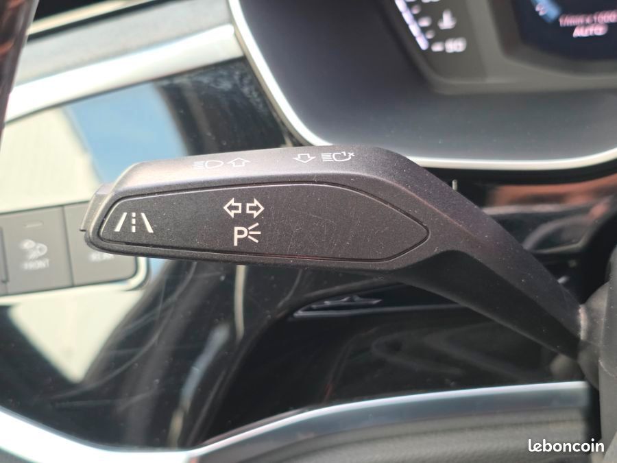 Audi Q3 35 TDI 150 S tronic 7 S line JA19 LED Hayon EL. 1ère Main (image 29)