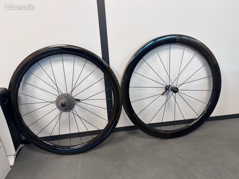 Bontrager Aeolus 5 TLR (image 1)