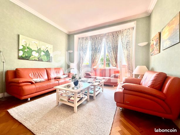 Maison 8 pièces 193 m²