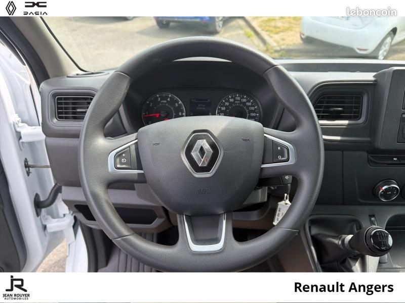 Renault Master CCb RJ3500 L2 2.3 Blue dCi PAF AR court 130ch Confort 29570 HT (image 10)