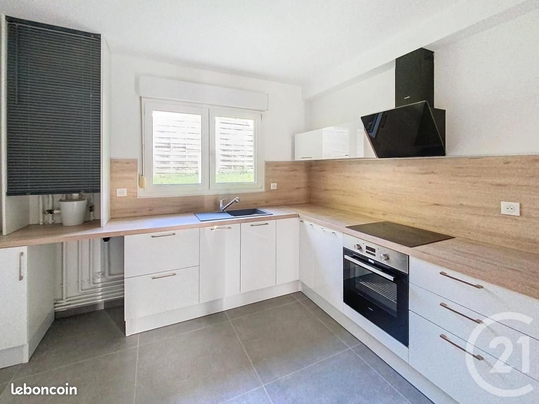 Maison 4 pièces 90 m² · à Vesoul · 90 m² · 950 €