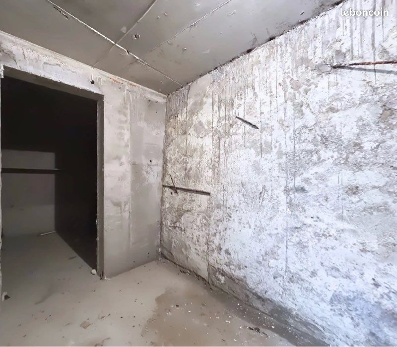 Local commercial 3 pièces 13 m² · à Menton · 13,4 m² · 22 500 €