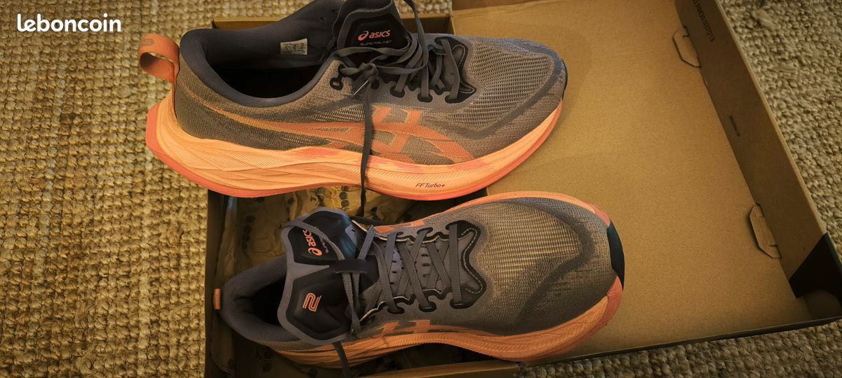 Chaussures asics taille 48 superblast running Chaussures