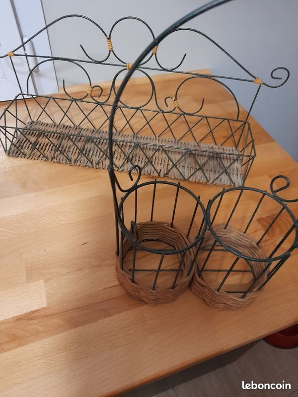 étagère en rotin et un range bouteilles (image 3)