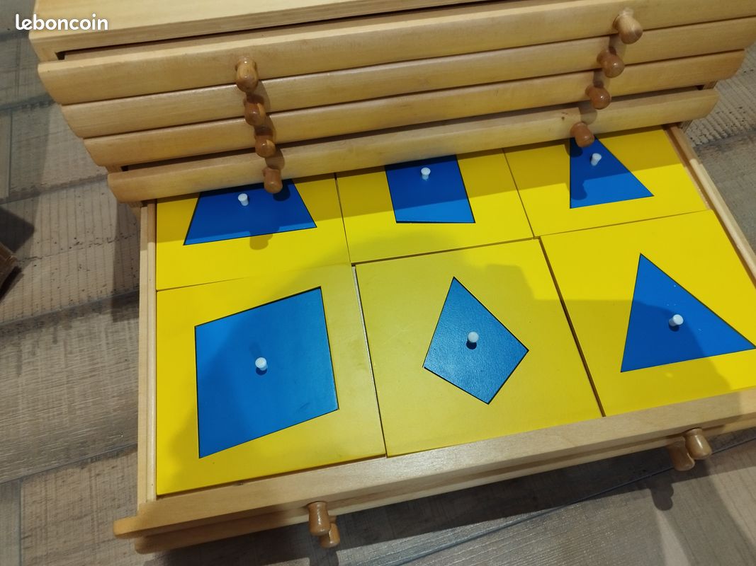 Cabinet de géométrie Montessori (image 4)