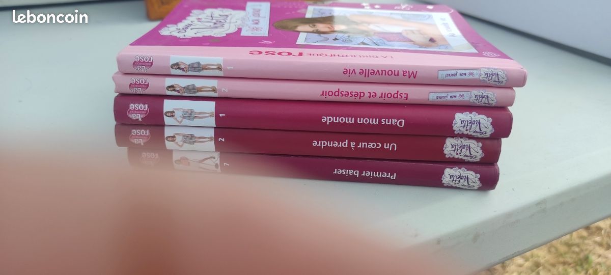 Livre de poche violetta (image 3)