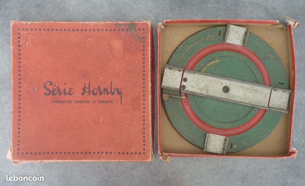 Hornby o ancienne maquette gare anglaise station diorama decor train tole lithographié - Collection