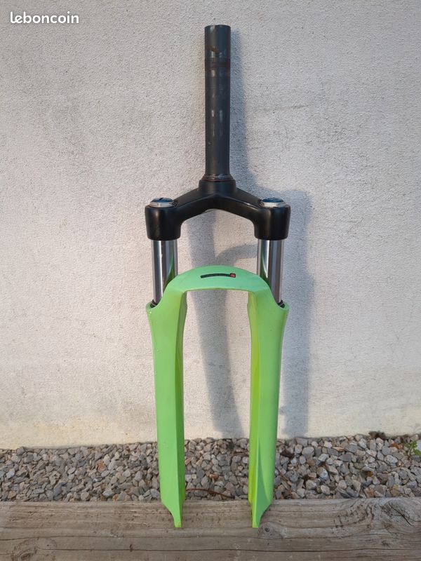 Fourche VTT dirt Suntour DURO 24 ou 26 pouces Équipements vélos