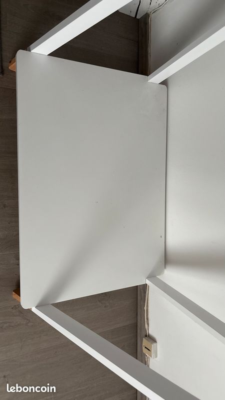 Portant vêtements (image 5)