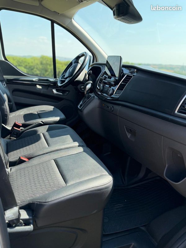 23900 HT - FORD TRANSIT CUSTOM 185CV BVA6 – Sport – 3 places avant cuir – TVA récupérable (image 2)