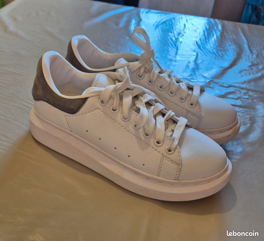 Sneakers Alexander McQueen blanche et grise Taille 36 basket