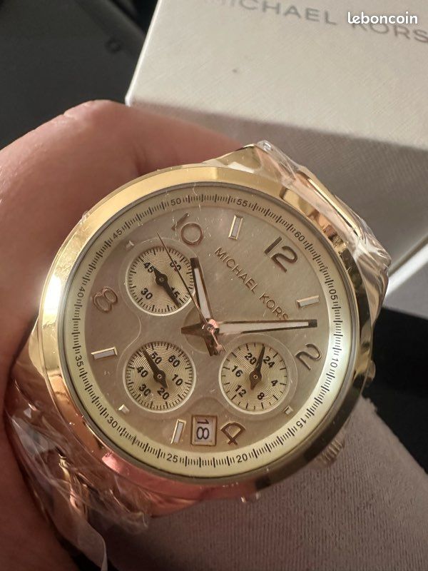 Montre Michael Kors doré (image 3)