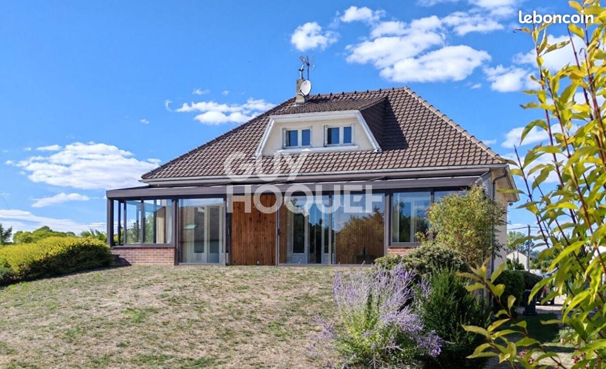 Maison 7 pièces 148 m² · à Saint-Lyé · 148 m² · 249 000 €