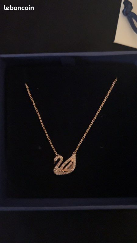 True Beauty Collier Swarovski Cygne Or Collier Cygne Rose Montres