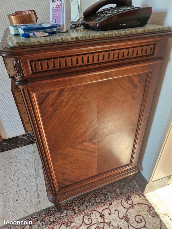 Commode (image 2)