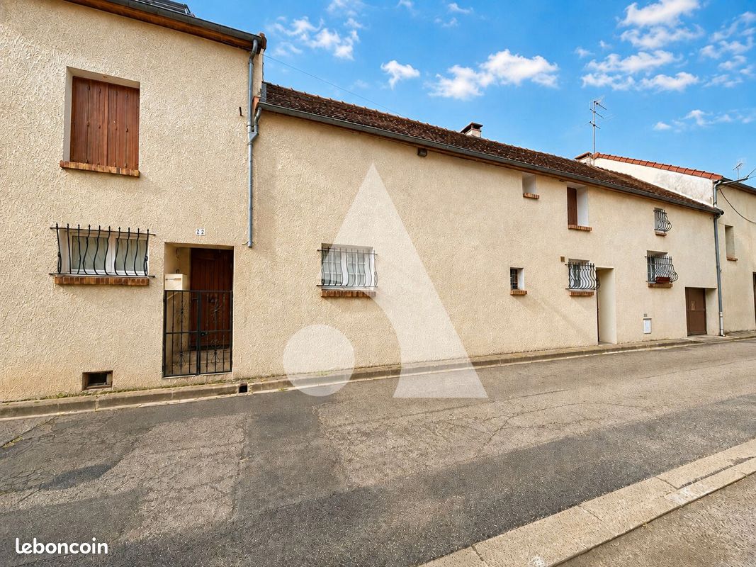 Maison 12 pièces 353 m² · à Saint-Germain-sur-Morin · 353 m² · 849 000 €