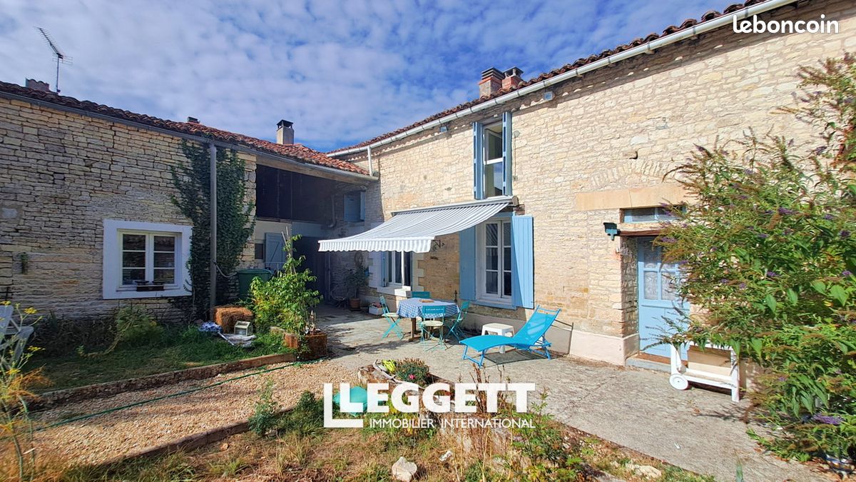 Maison 7 pièces 174 m² · à Romazières · 174 m² · 130 000 €