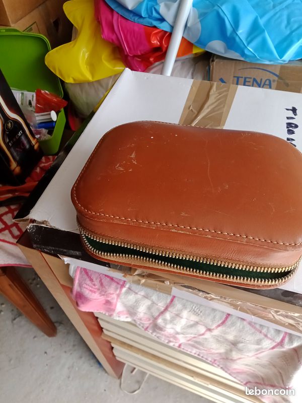 Trousse de toilette (image 1)