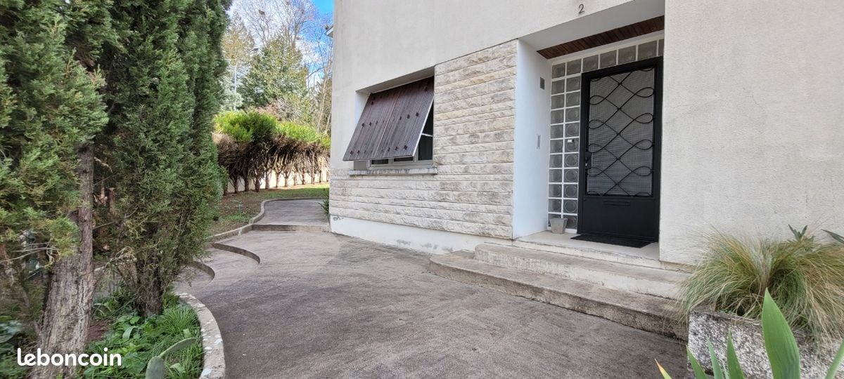 Maison a louer angouleme - 11 pièce(s) - 210 m2 - Surfyn