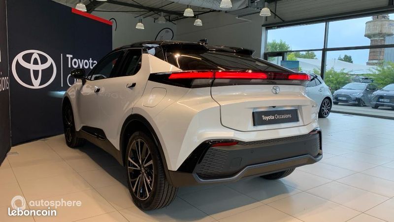 Toyota C-Hr 1.8 Hybride 140ch Collection MY25 (image 7)