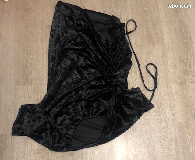 Robe courte velour noire taille 46 (image 5)