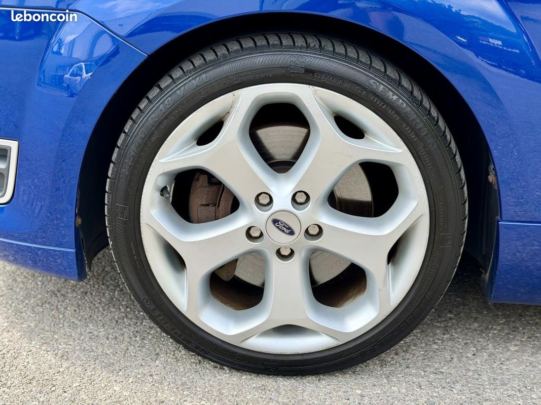 FORD FOCUS ST 2.5 225Ch MK2- Toit ouvrant - xénons - Première main (image 35)